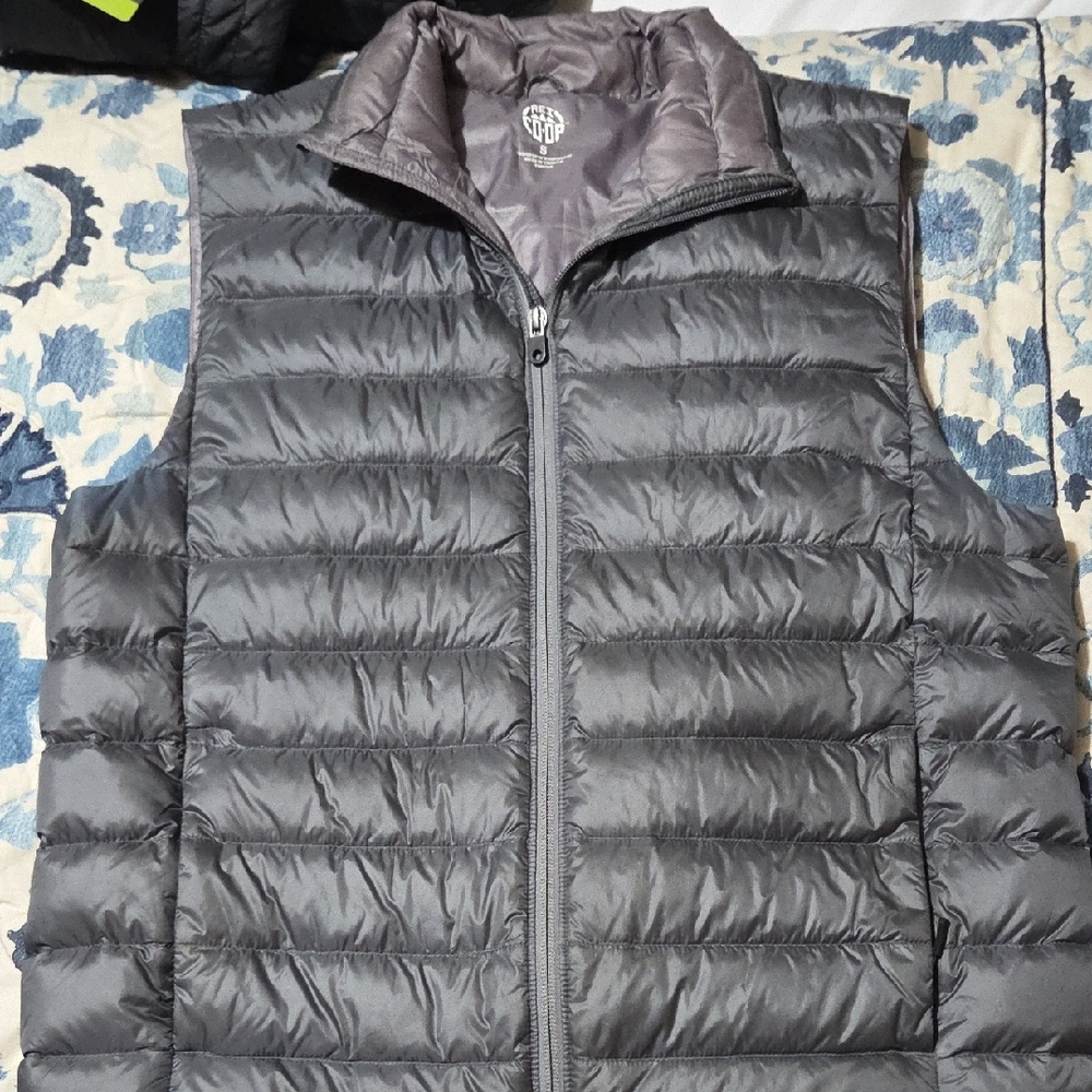 REI Women's Charcoal Puffer Vest